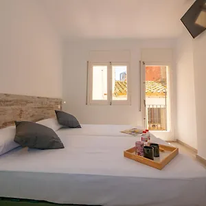 agi-gloria-hostel.topcostabravahotels.com/